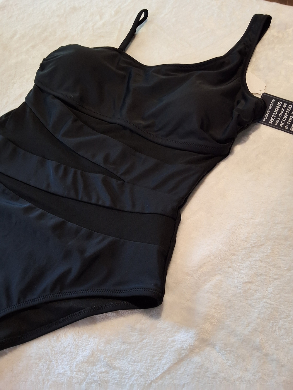 Classic Black One-Shoulder Women’s One-Piece Swimsuit